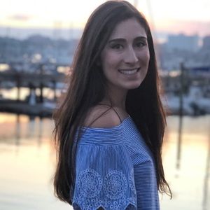 Meet your Posher, Valerie